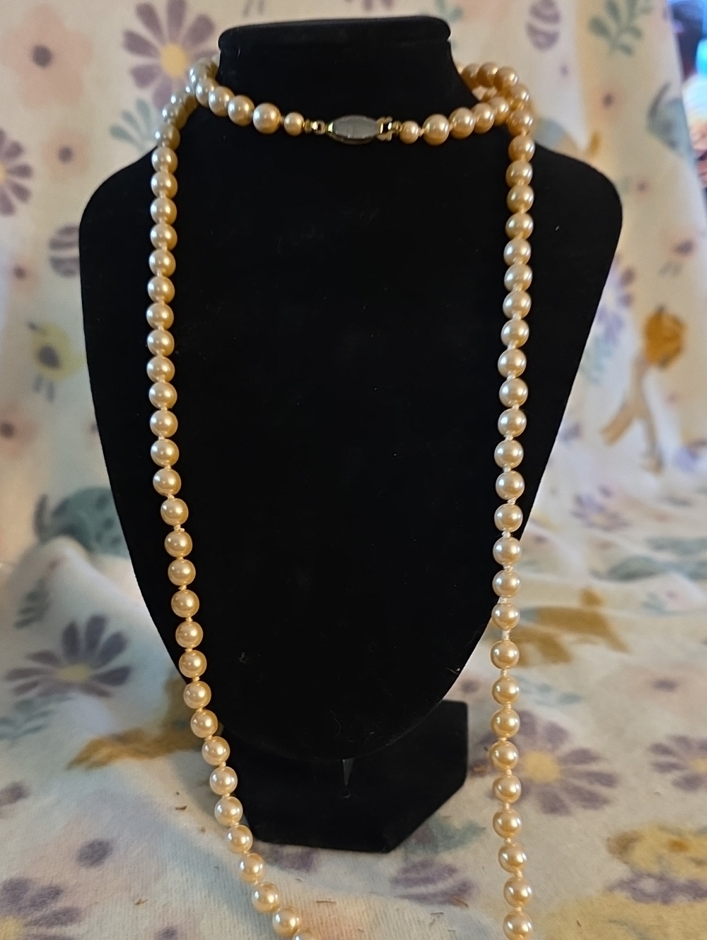 Classic Cream Pearl Necklace - Elegant Women Jewelry